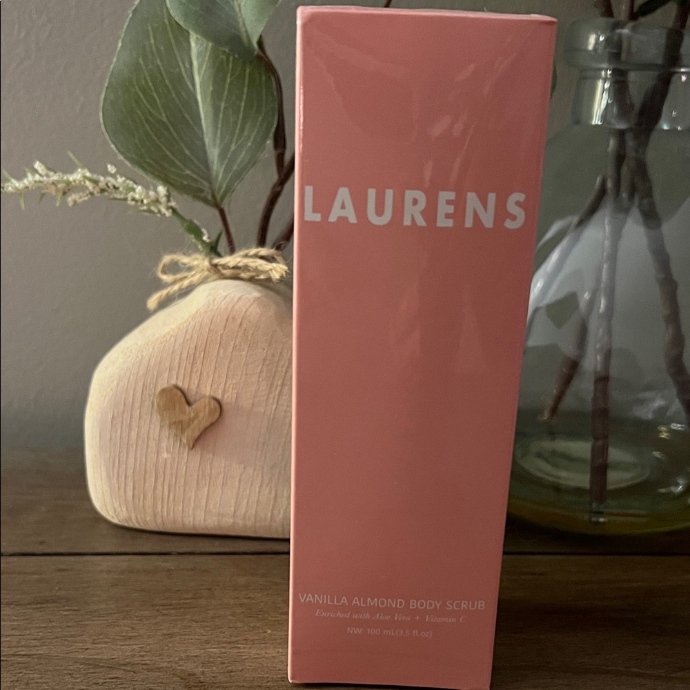 New in Box Laurens Vanilla Almond Body Scrub